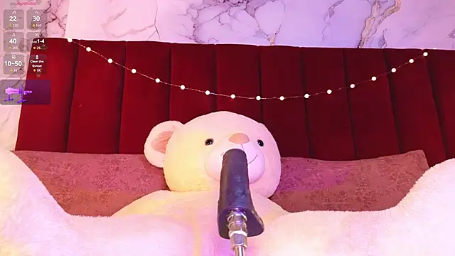 Snapshot of PrincePoppy chatting on November 21, 2025, 8:41 pm PrincePoppy online show from November 21, 2025, 8:41 pm