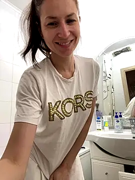 Snapshot of Lizza_xxx chatting on October 21, 2025, 7:30 am Lizza xxx online show from October 21, 2025, 7:30 am