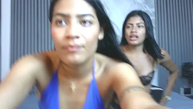 TifanyandLisa online show from November 1, 2025, 9:41 pm