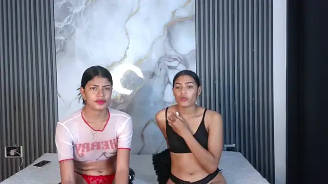 TifanyandLisa online show from November 28, 2025, 8:53 pm