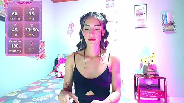 angelic coral online show from November 15, 2025, 11:20 pm