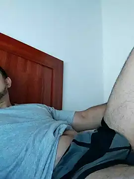 Bradd 32 online show from November 30, 2025, 6:52 pm