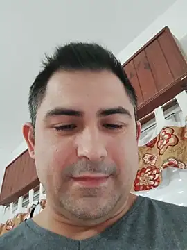 Snapshot of Bradd_32 chatting on May 12, 2026, 11:27 am Bradd 32 online show from May 12, 2026, 11:27 am