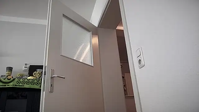 Sweetbooy90 online show from May 22, 2026, 1:09 pm