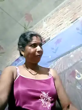 Snapshot of Savita992 chatting on June 25, 2026, 5:51 pm Savita992 online show from June 25, 2026, 5:51 pm