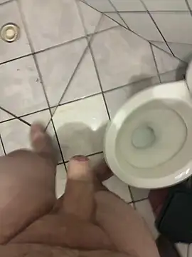 Brsecretbear online show from February 4, 2026, 6:52 am