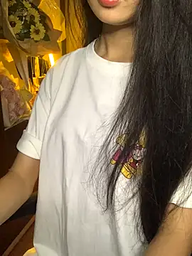 Snapshot of Nhinhi18 chatting on November 10, 2025, 3:06 pm Nhinhi18 online show from November 10, 2025, 3:06 pm