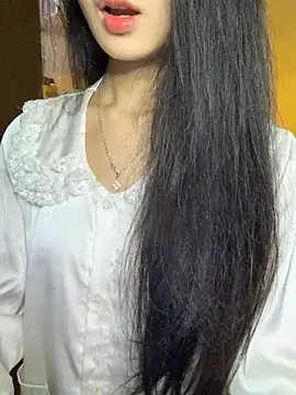 Nhinhi18 online show from February 8, 2026, 4:15 pm