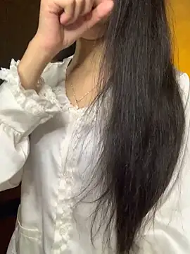 Snapshot of Nhinhi18 chatting on November 27, 2025, 3:34 pm Nhinhi18 online show from November 27, 2025, 3:34 pm