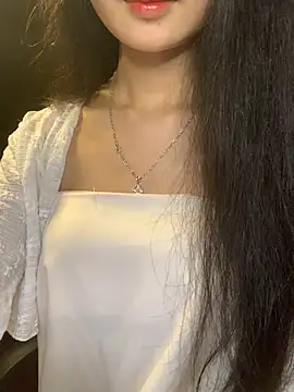 Snapshot of Nhinhi18 chatting on May 12, 2026, 3:18 pm Nhinhi18 online show from May 12, 2026, 3:18 pm