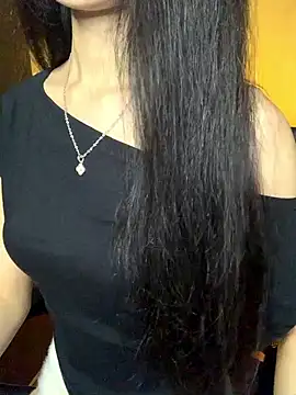 Snapshot of Nhinhi18 chatting on June 12, 2026, 3:32 pm Nhinhi18 online show from June 12, 2026, 3:32 pm