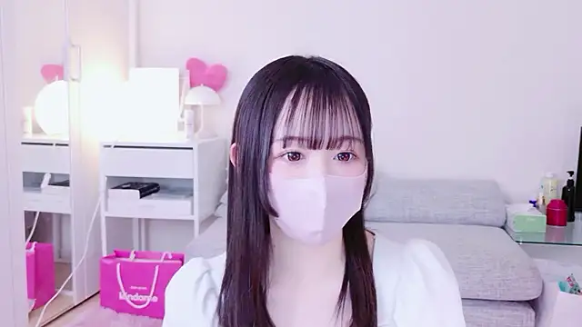 Snapshot of o-AKANE-o chatting on April 17, 2026, 5:32 am o-AKANE-o online show from April 17, 2026, 5:32 am
