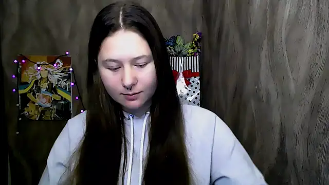 Linda S  online show from December 1, 2025, 11:11 am