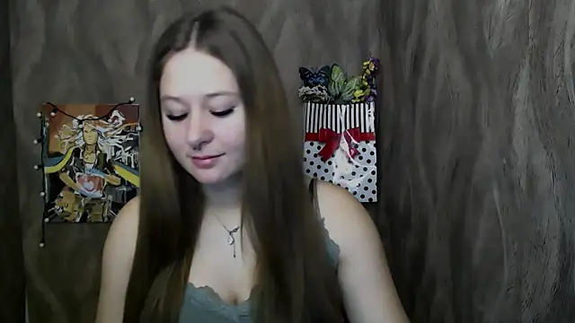 Snapshot of Linda_S_ chatting on October 9, 2025, 8:04 am Linda S  online show from October 9, 2025, 8:04 am