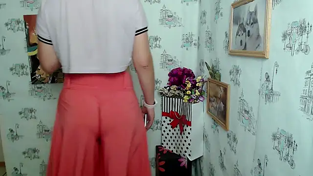 Snapshot of Linda_S_ chatting on September 9, 2025, 10:25 am Linda S  online show from September 9, 2025, 10:25 am