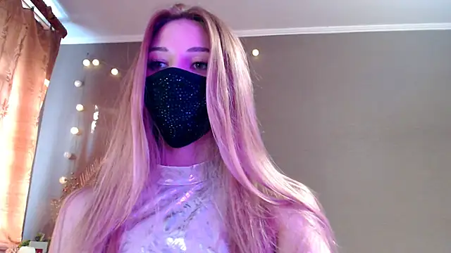Snapshot of Iris_lave chatting on May 11, 2026, 4:04 pm Iris lave online show from May 11, 2026, 4:04 pm