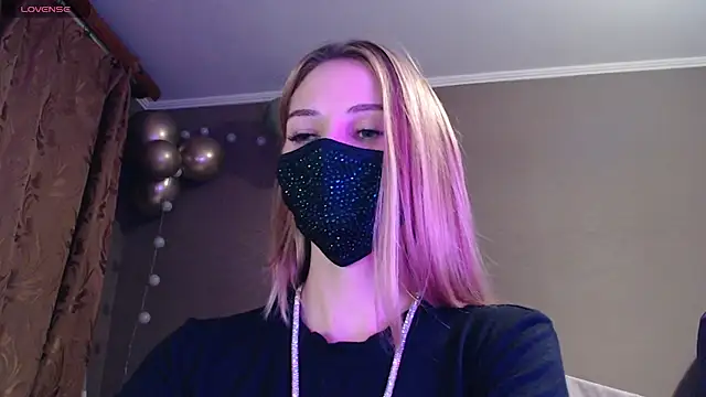 Iris lave online show from November 6, 2025, 5:39 pm