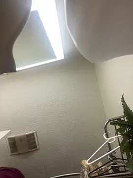 Snapshot of ChatBunnys chatting on October 29, 2025, 1:54 pm ChatBunnys online show from October 29, 2025, 1:54 pm