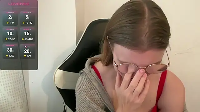 BustyKellyXXX online show from November 18, 2025, 10:29 am