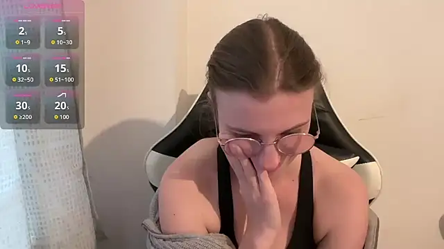 Snapshot of BustyKellyXXX chatting on February 18, 2026, 4:14 pm BustyKellyXXX online show from February 18, 2026, 4:14 pm