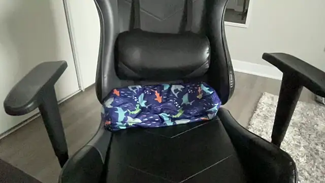 0xdeexnutz online show from October 23, 2025, 3:21 pm