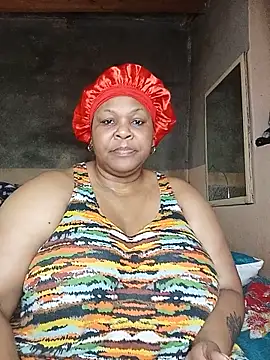 Snapshot of Moretl chatting on June 5, 2026, 11:16 am Moretl online show from June 5, 2026, 11:16 am