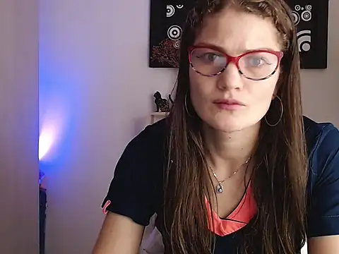 Snapshot of Camila-ventura chatting on November 3, 2025, 1:37 pm Camila-ventura online show from November 3, 2025, 1:37 pm