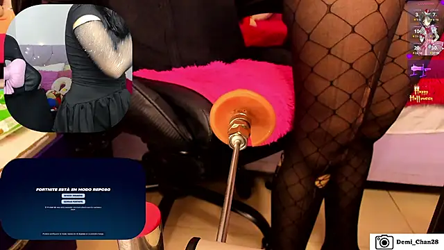 demi chan online show from October 28, 2025, 7:18 am