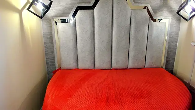 Zafiro claire online show from February 26, 2026, 6:41 pm