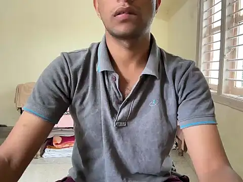 project085 online show from November 8, 2025, 6:39 am