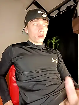 Logan sixxer online show from September 24, 2025, 3:35 am