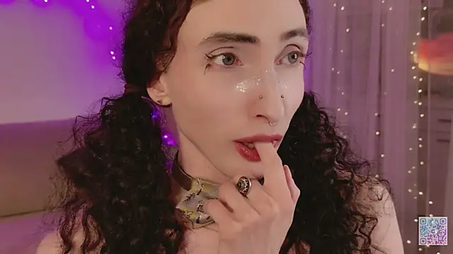 Queen of tease online show from May 5, 2026, 12:24 am
