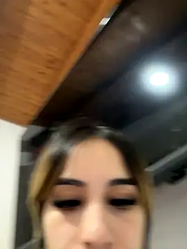 Snapshot of Babylovetiernax chatting on December 4, 2025, 4:22 am Babylovetiernax online show from December 4, 2025, 4:22 am