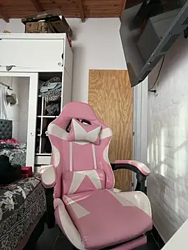 Babylovetiernax online show from March 7, 2026, 8:36 pm