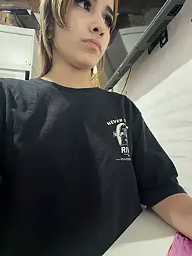 Snapshot of Babylovetiernax chatting on February 12, 2026, 11:59 pm Babylovetiernax online show from February 12, 2026, 11:59 pm