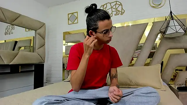 Ibratxandy online show from December 4, 2025, 7:02 pm