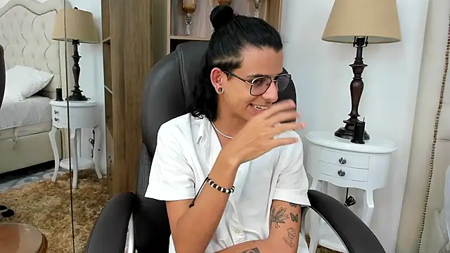 Snapshot of Ibratxandy chatting on February 24, 2026, 9:15 pm Ibratxandy online show from February 24, 2026, 9:15 pm