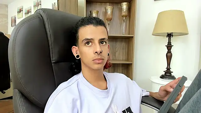 Snapshot of Ibratxandy chatting on February 5, 2026, 7:53 pm Ibratxandy online show from February 5, 2026, 7:53 pm