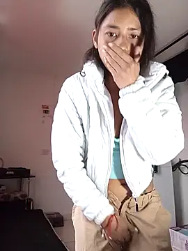 Snapshot of Tendercouple1 chatting on October 18, 2025, 5:37 pm Tendercouple1 online show from October 18, 2025, 5:37 pm