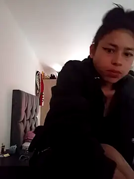 Snapshot of Tendercouple1 chatting on October 21, 2025, 2:49 pm Tendercouple1 online show from October 21, 2025, 2:49 pm