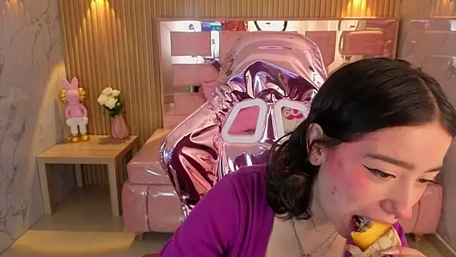 Snapshot of venuss09_s chatting on December 16, 2025, 1:15 pm venuss09 s online show from December 16, 2025, 1:15 pm