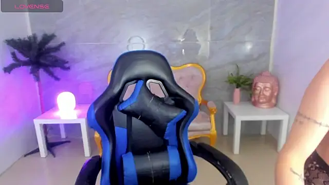 Snapshot of venuss09_s chatting on October 28, 2025, 2:05 pm venuss09 s online show from October 28, 2025, 2:05 pm