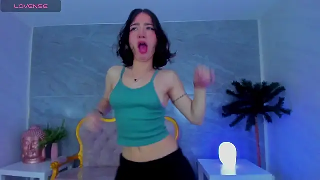 Snapshot of venuss09_s chatting on November 7, 2025, 1:37 pm venuss09 s online show from November 7, 2025, 1:37 pm