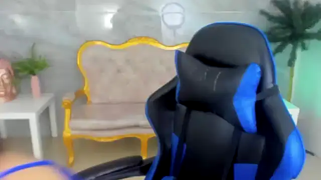 Snapshot of venuss09_s chatting on October 29, 2025, 1:32 pm venuss09 s online show from October 29, 2025, 1:32 pm