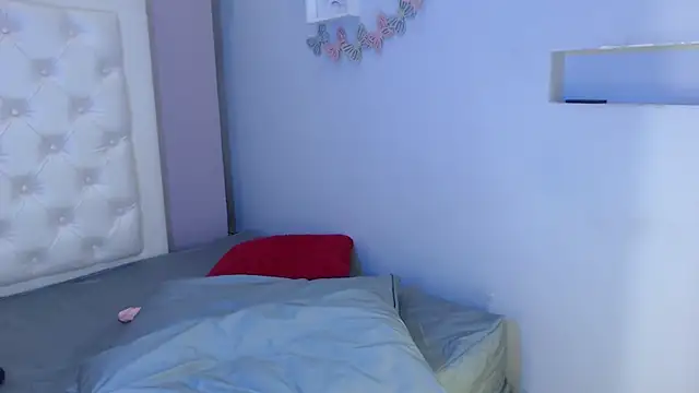 Snapshot of pocahontamoon chatting on October 2, 2025, 1:14 pm pocahontamoon online show from October 2, 2025, 1:14 pm