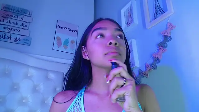 Snapshot of pocahontamoon chatting on September 22, 2025, 1:17 pm pocahontamoon online show from September 22, 2025, 1:17 pm