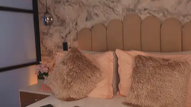 JessicaMason online show from April 13, 2026, 11:20 pm