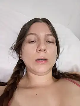 Snapshot of Arianna_Moss chatting on October 7, 2025, 2:40 pm Arianna Moss online show from October 7, 2025, 2:40 pm