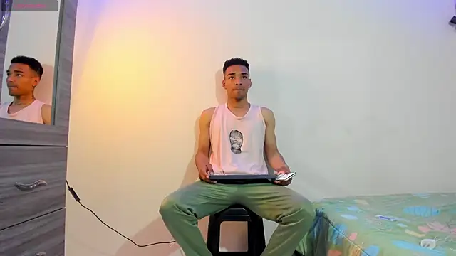 Snapshot of kenan_2601 chatting on November 3, 2025, 6:11 pm kenan 2601 online show from November 3, 2025, 6:11 pm