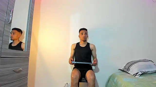 Snapshot of kenan_2601 chatting on November 14, 2025, 7:28 pm kenan 2601 online show from November 14, 2025, 7:28 pm